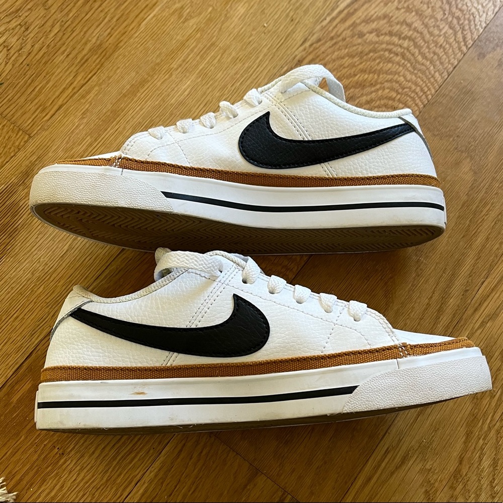 Nike Women’s Court Legacy Sneaker, White Black Desert Ochre, 6